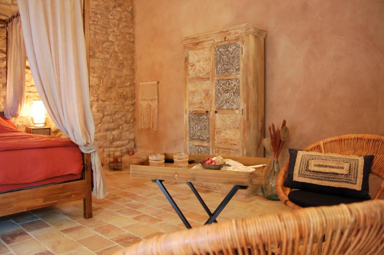 La Bucolique, Chambres Et Jardin D'Hotes Sabran Kültér fotó