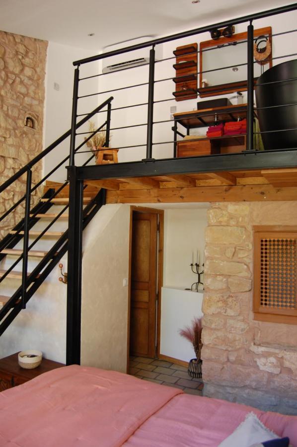 La Bucolique, Chambres Et Jardin D'Hotes Sabran Kültér fotó