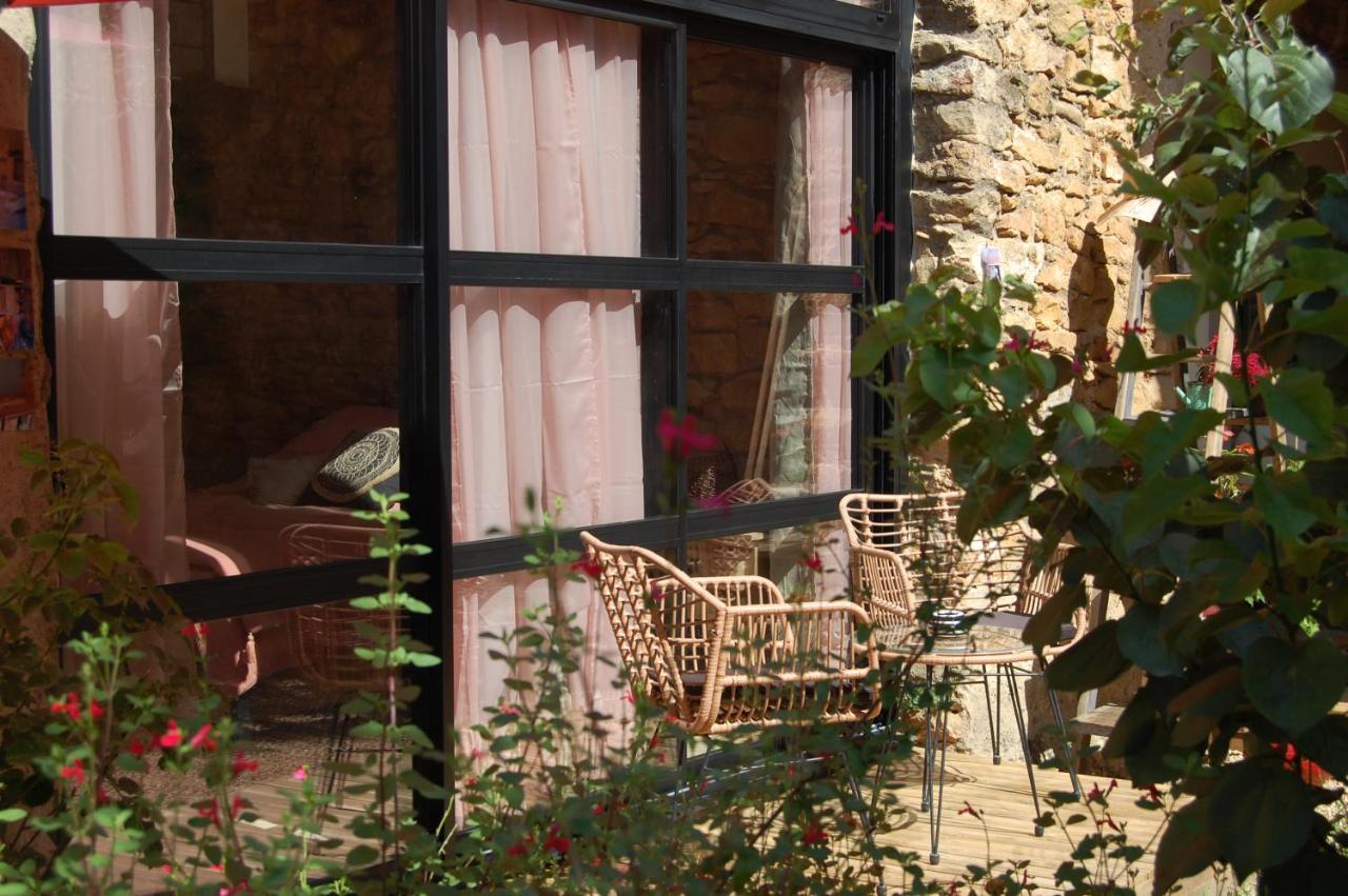 La Bucolique, Chambres Et Jardin D'Hotes Sabran Kültér fotó