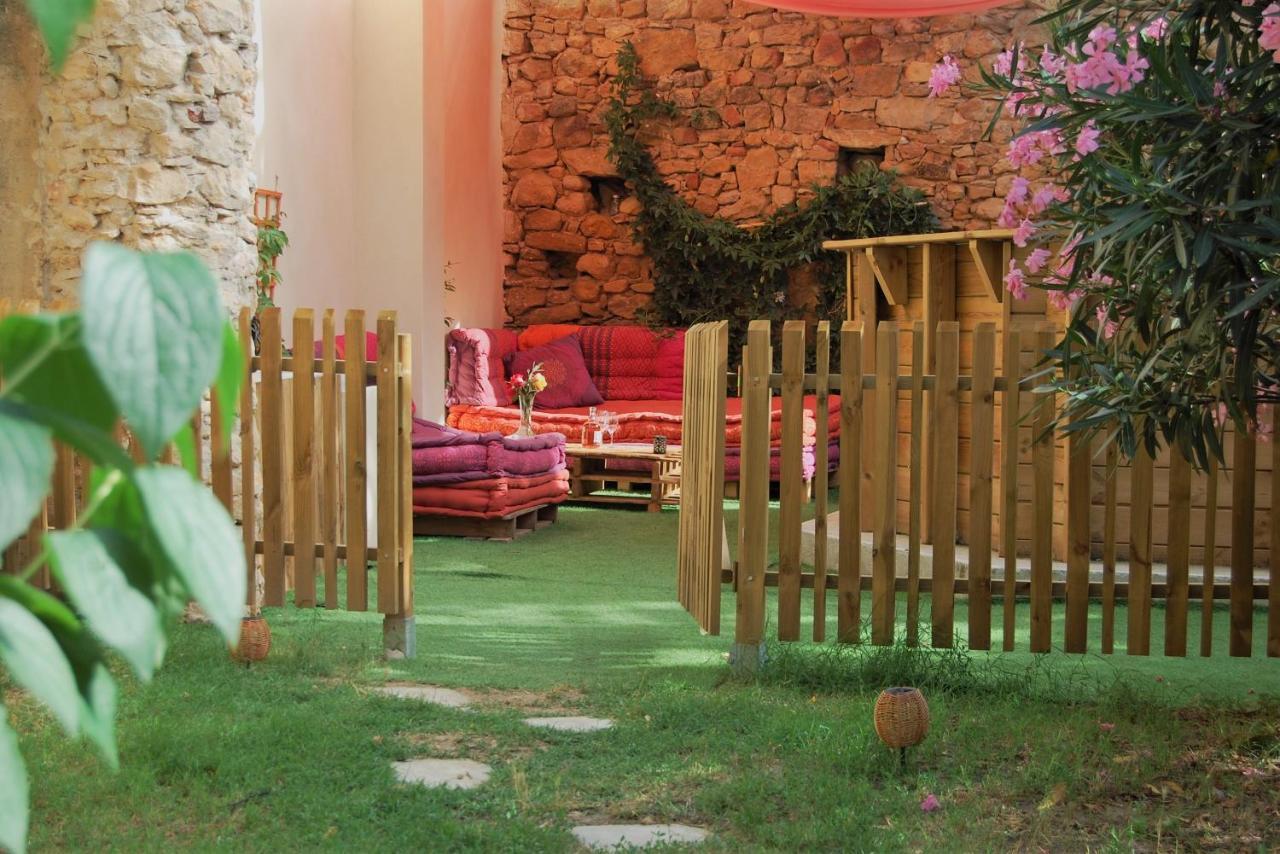 La Bucolique, Chambres Et Jardin D'Hotes Sabran Kültér fotó